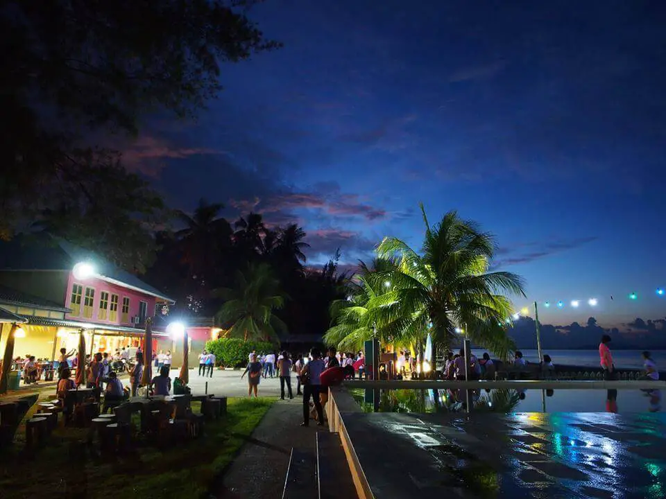 4 Resort Tepi Pantai Dengan Jarak Perjalanan Kurang 2 Jam 