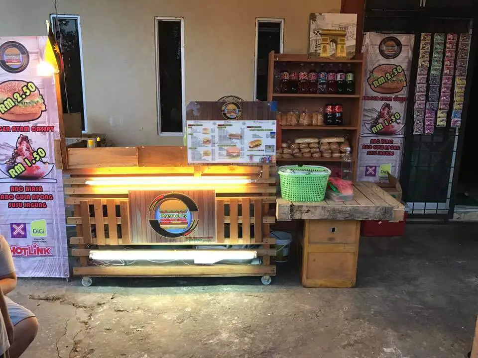 Ini Lokasi Stall Yang Menjual Ramly Beef Burger Di Kuching