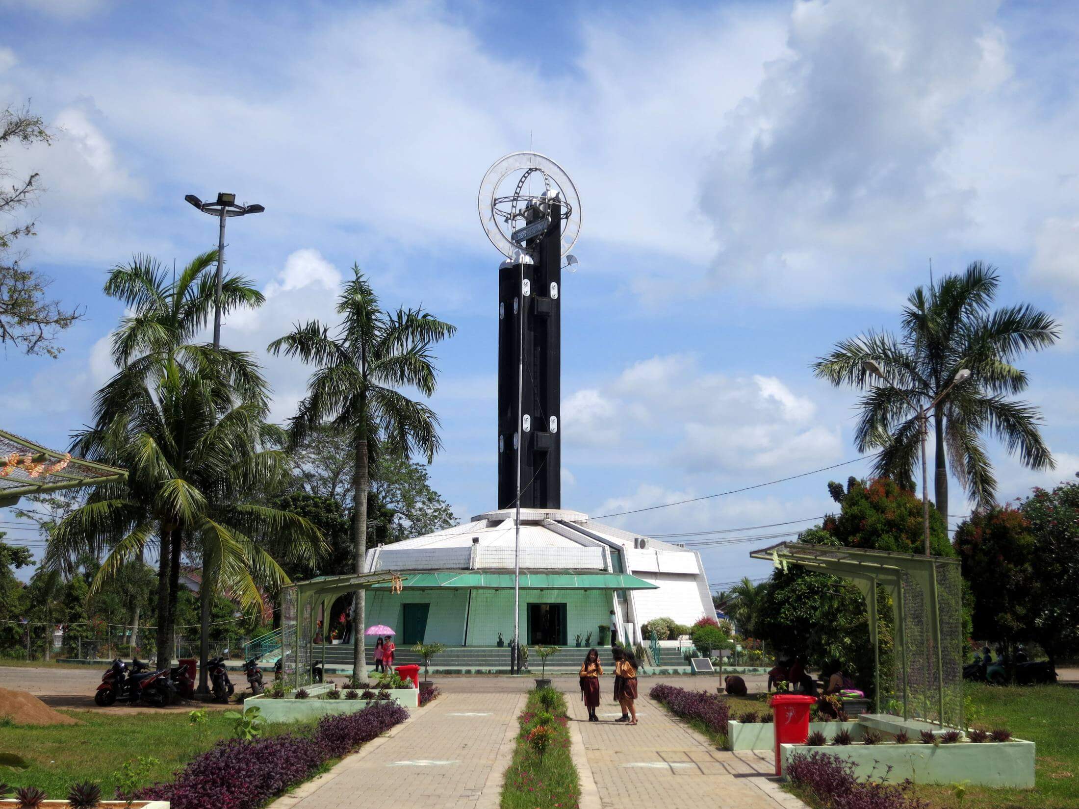 Perkara Yang Anda Boleh Lakukan Sekiranya Berkunjung Ke Pontianak Perkara Yang Anda Boleh Lakukan Sekiranya Berkunjung Ke Pontianak